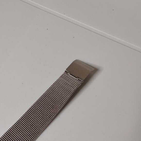 Silver Tone Steve Madden Watch With White Dial - Picture 4 of 14